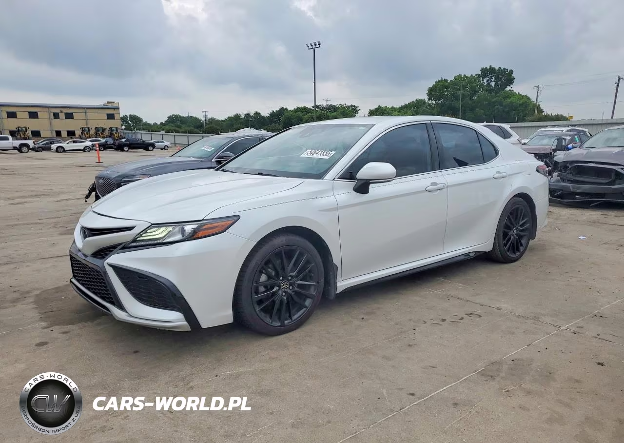 2021 Toyota Camry Xse – zdjęcie 1 z 13