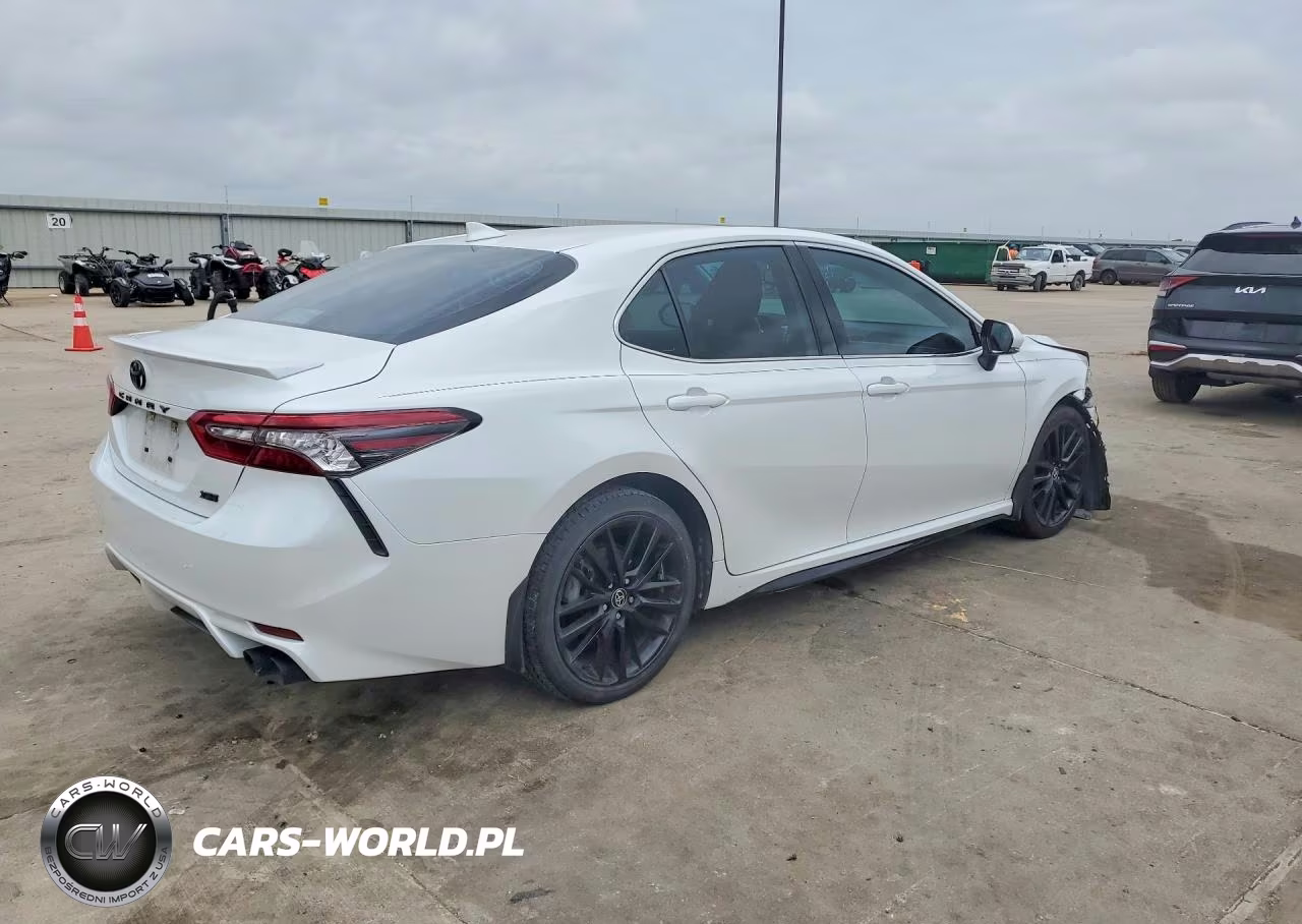2021 Toyota Camry Xse VIN:4T1K61AK2MU541557 - 3