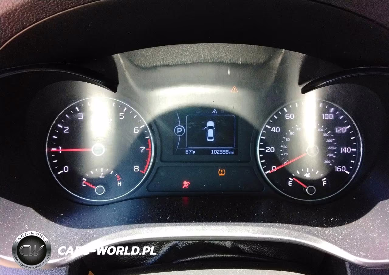 2018 Kia Optima Lx VIN:5XXGT4L30JG187274 - 9