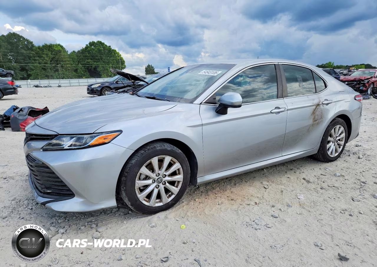 2019 Toyota Camry Le – zdjęcie 1 z 12