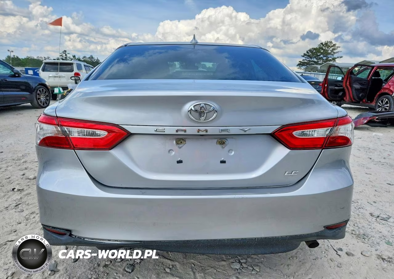 2019 Toyota Camry Le VIN:4T1B11HK0KU751446 - 6