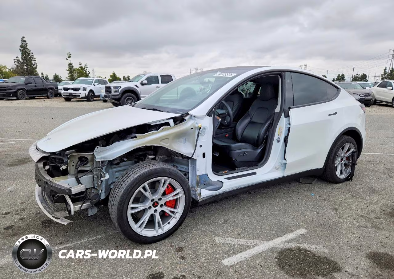 2024 Tesla Model Y – zdjęcie 1 z 14
