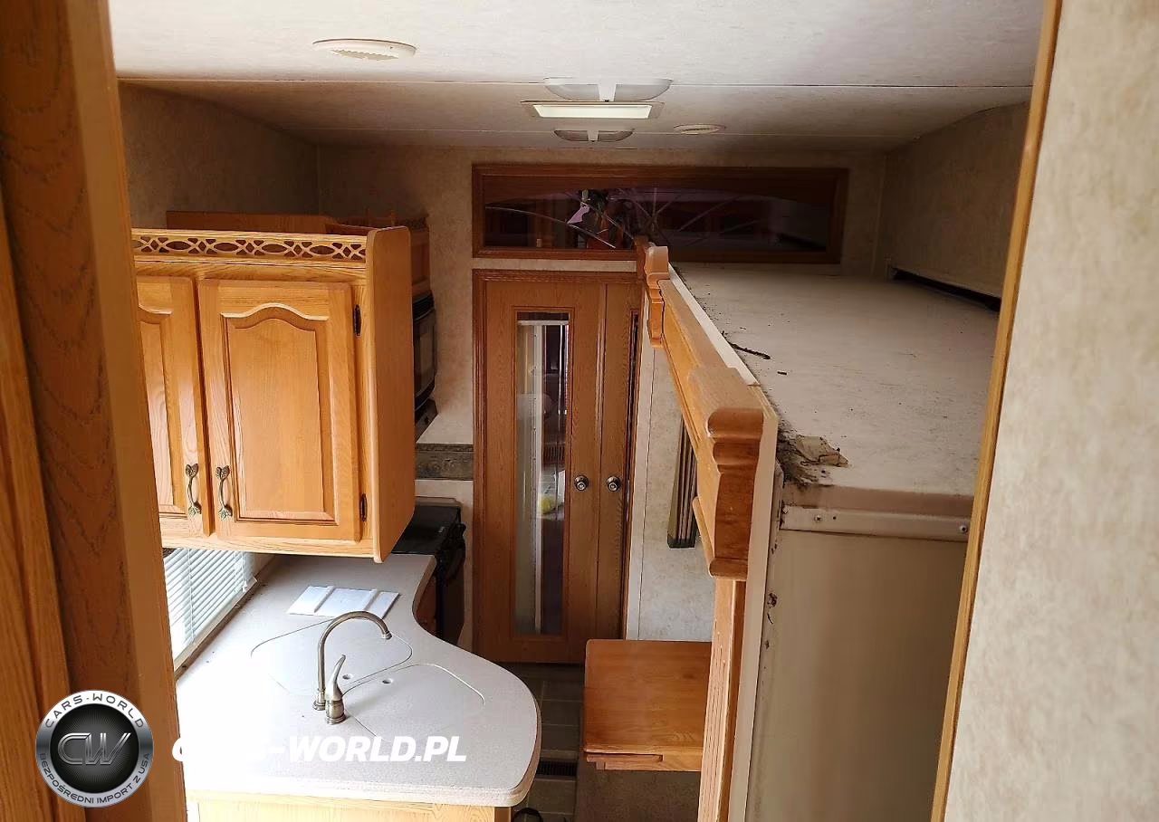 2006 Keystone Montana Camper VIN:4YDF350256S515926 - 9