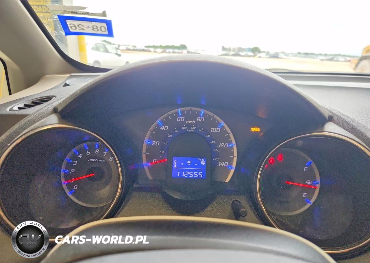 2013 Honda Fit Sport VIN:JHMGE8H51DC022302 - 9