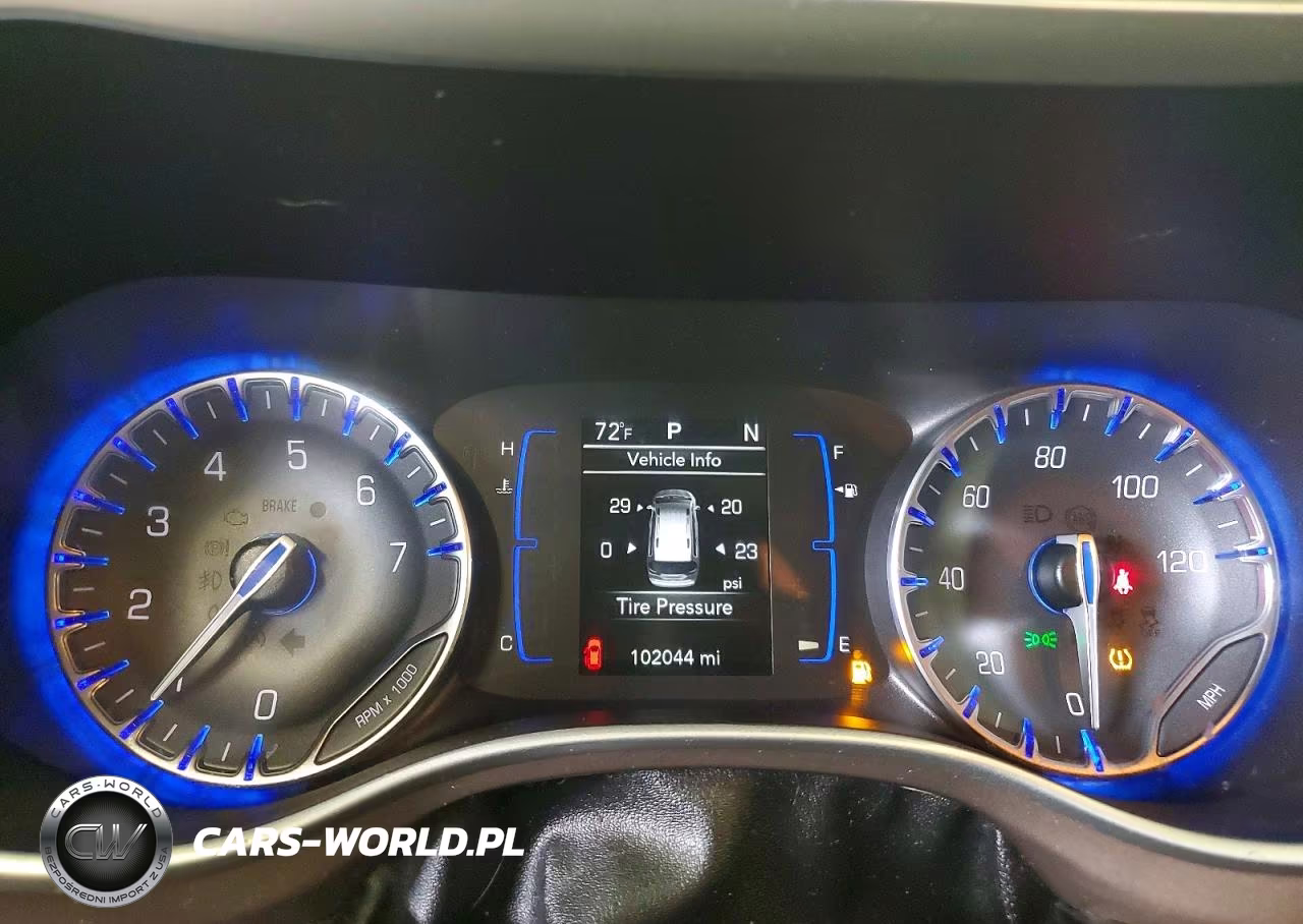 2018 Chrysler Pacifica L VIN:2C4RC1AG3JR172515 - 9