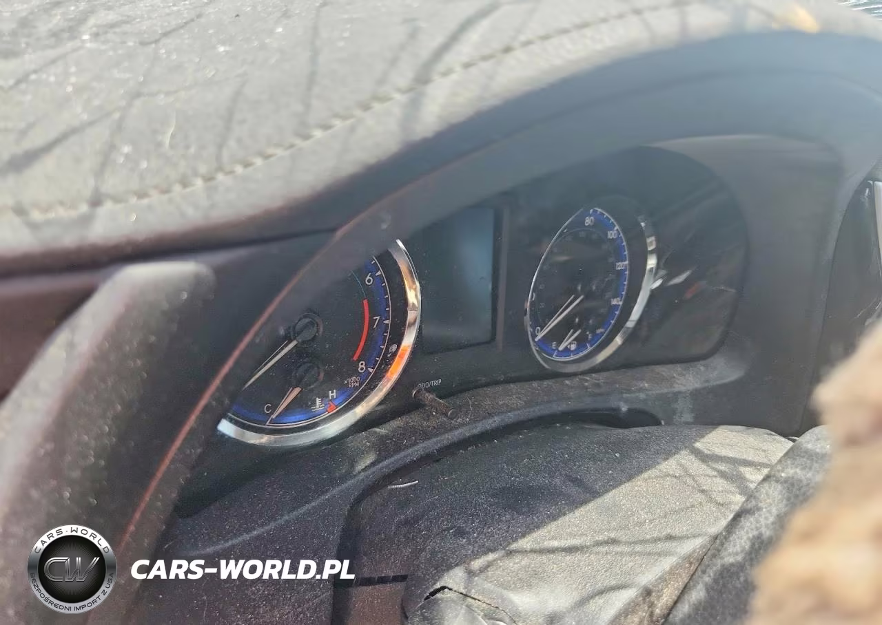 2018 Toyota Corolla Le VIN:2T1BURHE7JC066893 - 9