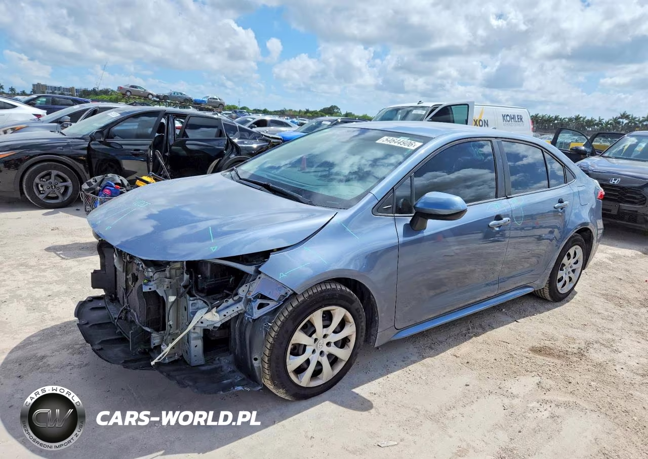 2021 Toyota Corolla Le – zdjęcie 1 z 13