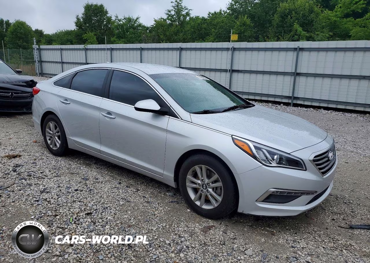2015 Hyundai Sonata VIN:5NPE24AF8FH005596 - 4