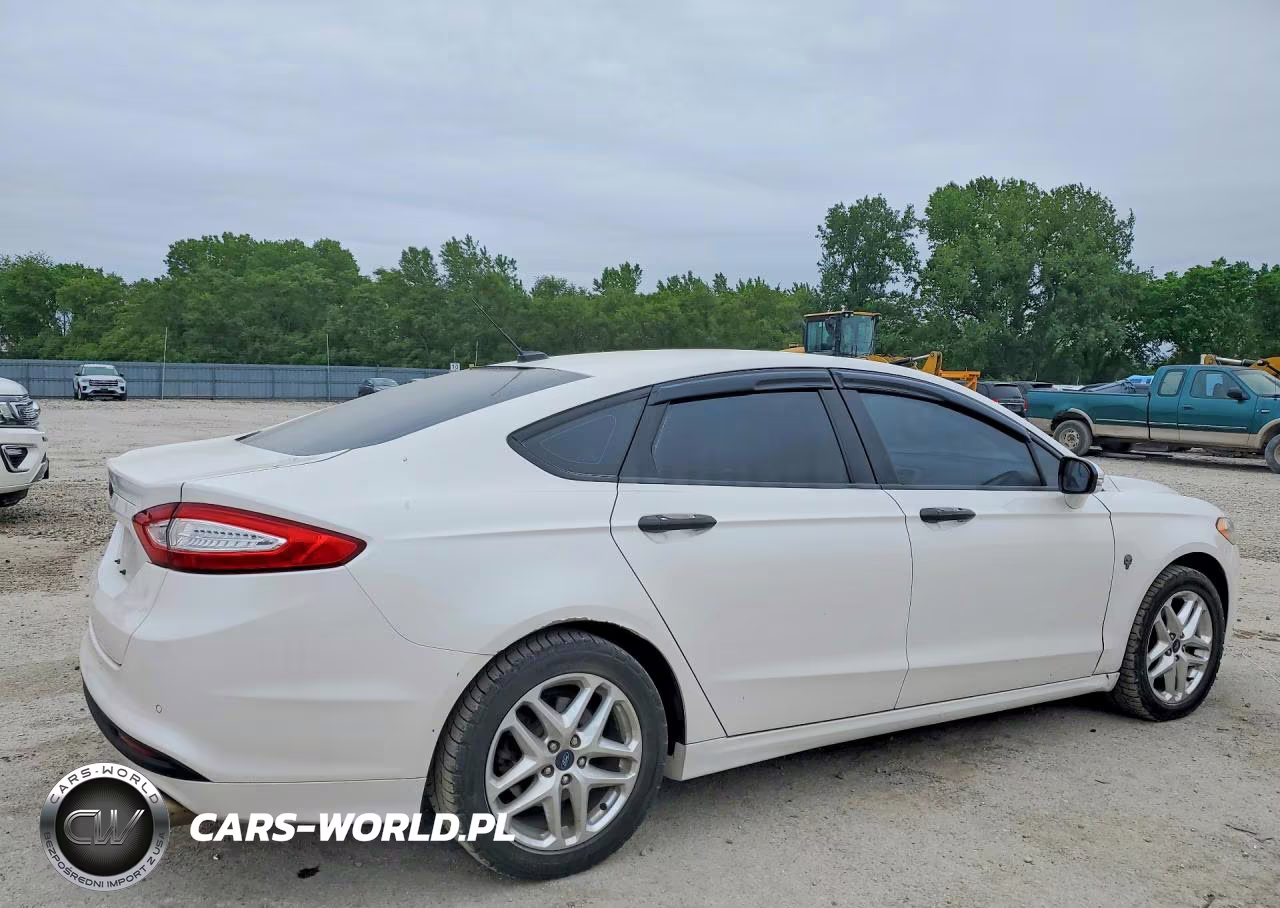 2013 Ford Fusion Se VIN:3FA6P0H72DR125617 - 3