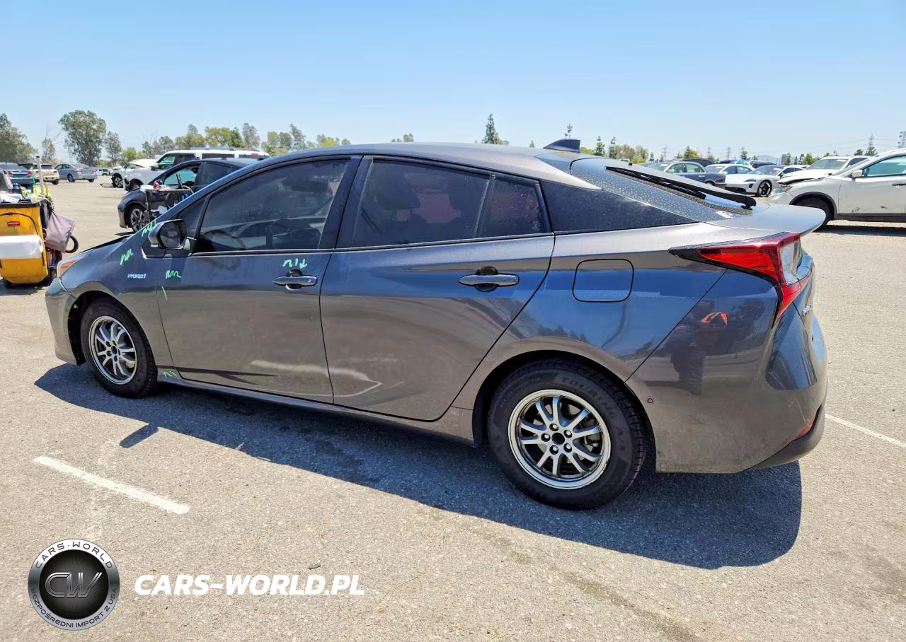 2021 Toyota Prius Le VIN:JTDKAMFU6M3148231 - 2