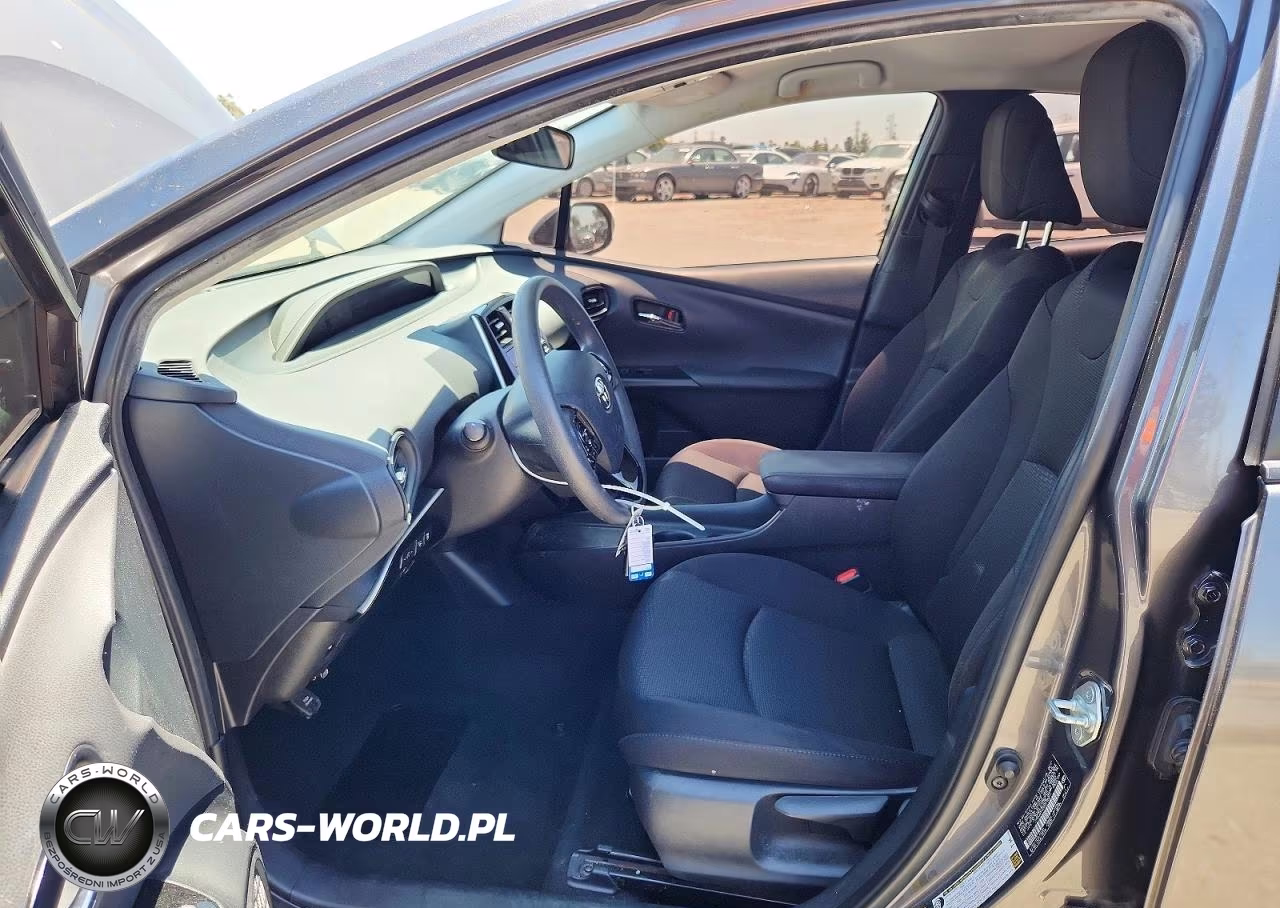 2021 Toyota Prius Le VIN:JTDKAMFU6M3148231 - 7