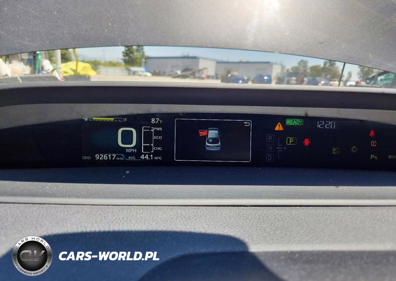 2021 Toyota Prius Le VIN:JTDKAMFU6M3148231 - 9