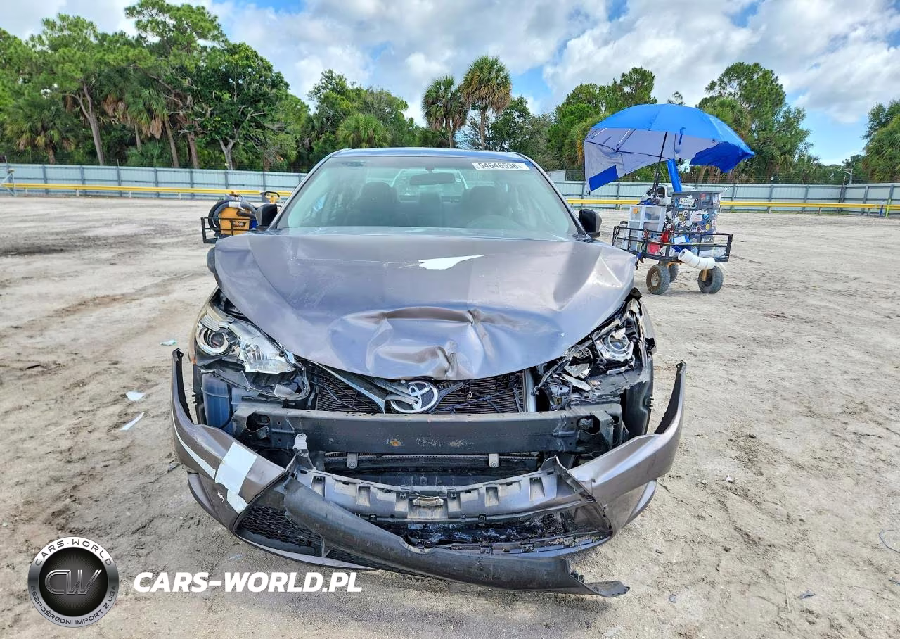 2017 Toyota Camry Se VIN:4T1BF1FK7HU443798 - 5