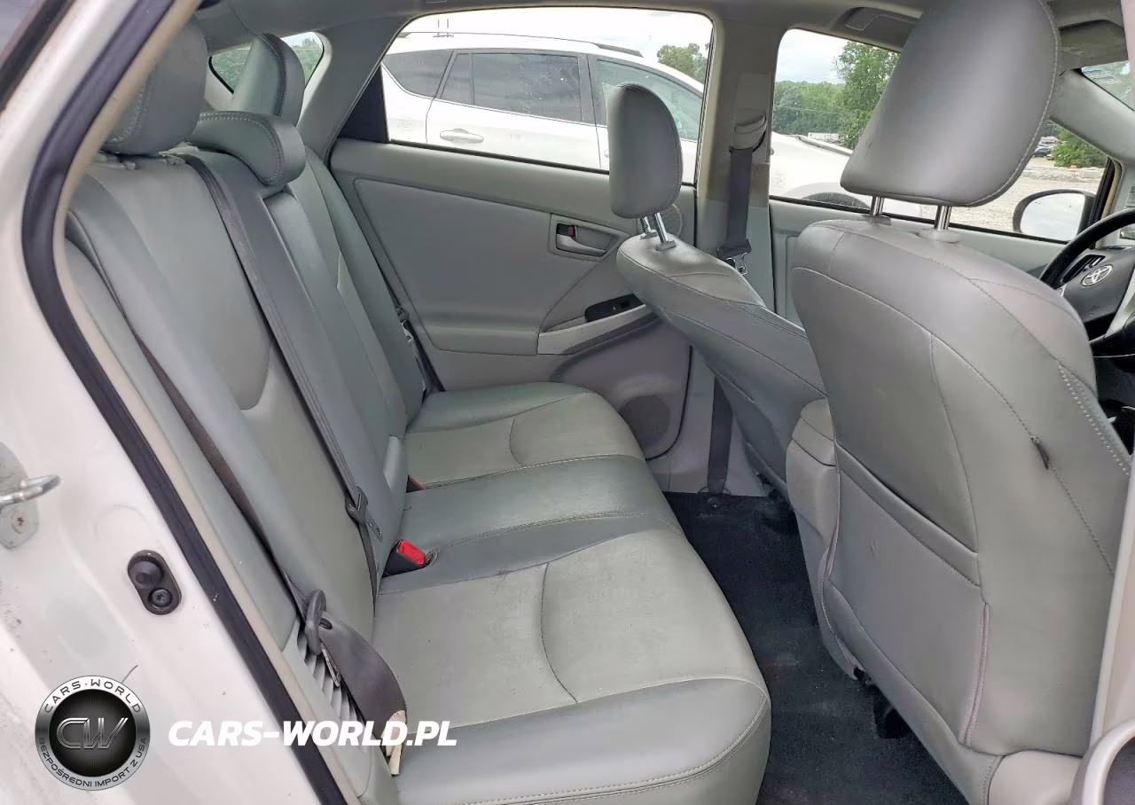 2013 Toyota Prius Four VIN:JTDKN3DU9D5597652 - 10