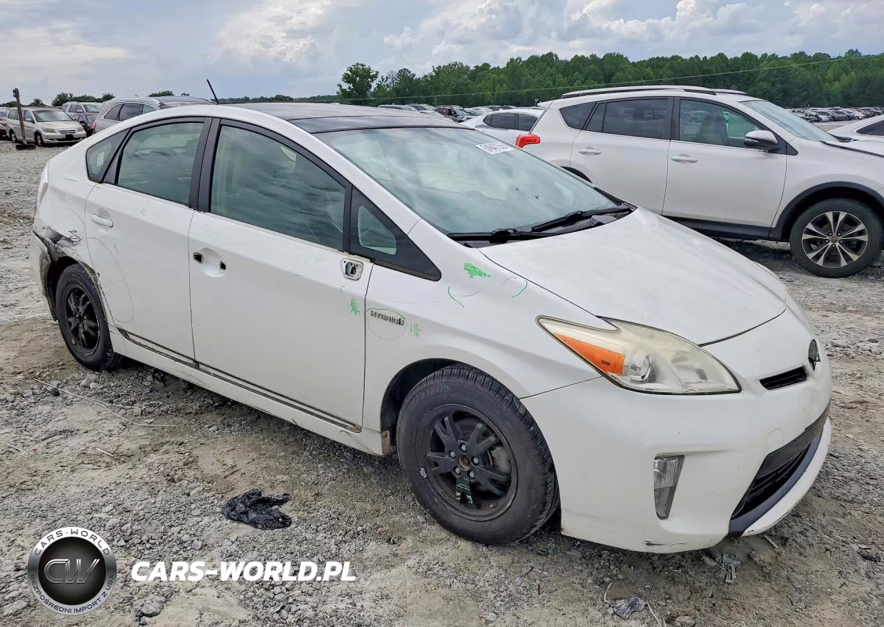 2013 Toyota Prius Four VIN:JTDKN3DU9D5597652 - 4