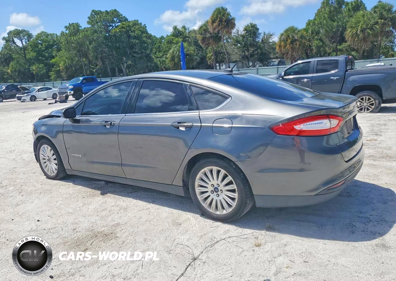 2016 Ford Fusion S Hybrid VIN:3FA6P0UU0GR126992 - 2