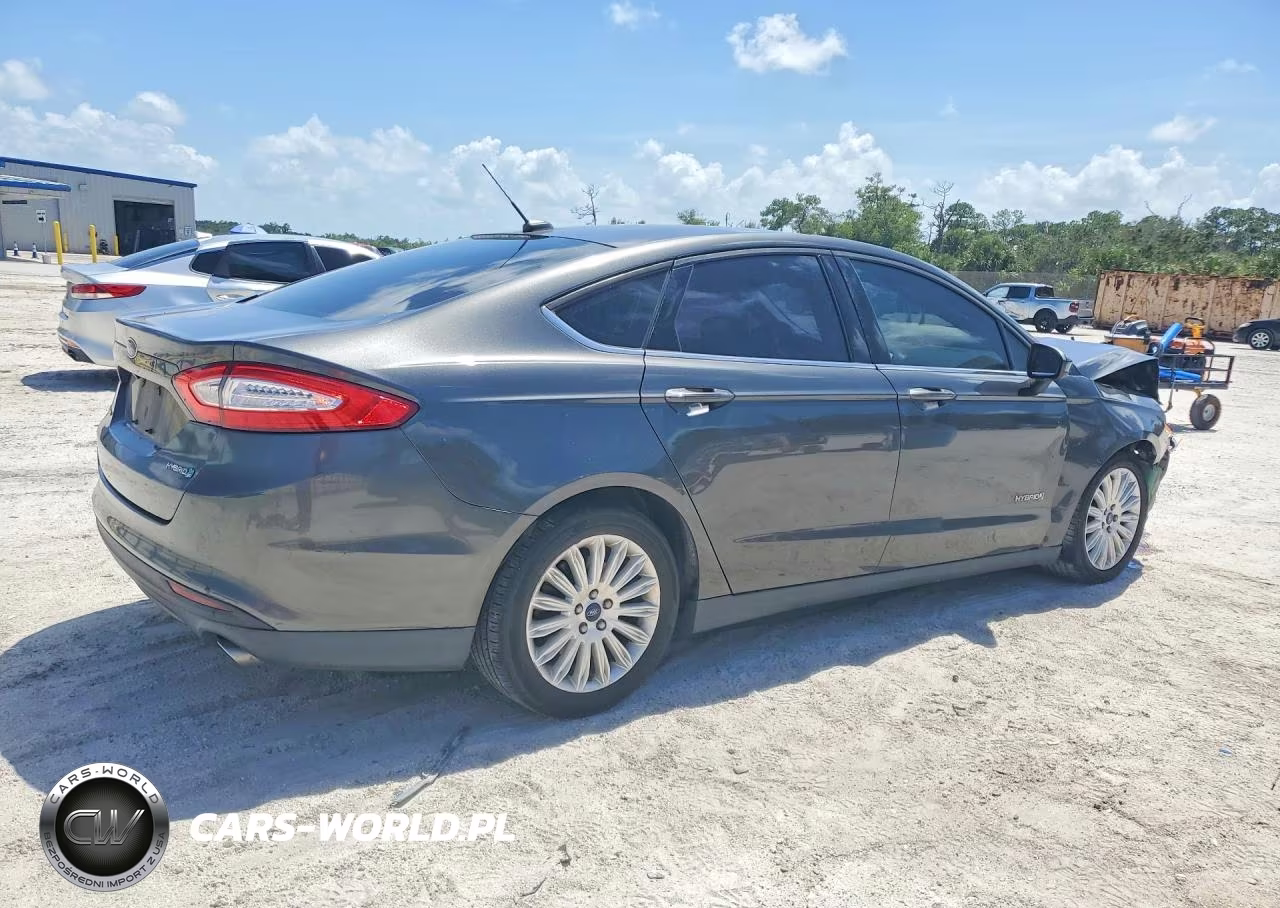 2016 Ford Fusion S Hybrid VIN:3FA6P0UU0GR126992 - 3