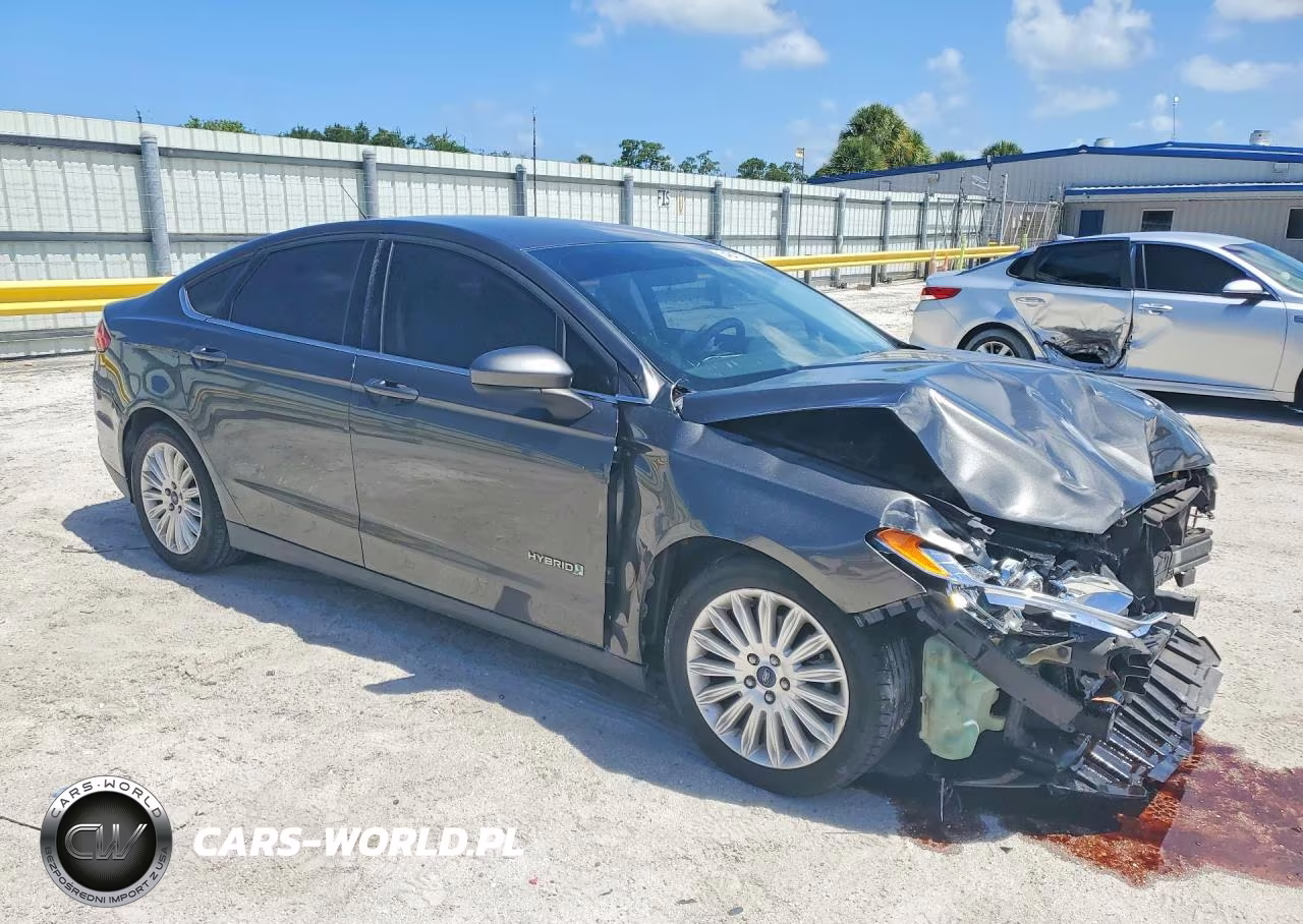 2016 Ford Fusion S Hybrid VIN:3FA6P0UU0GR126992 - 4