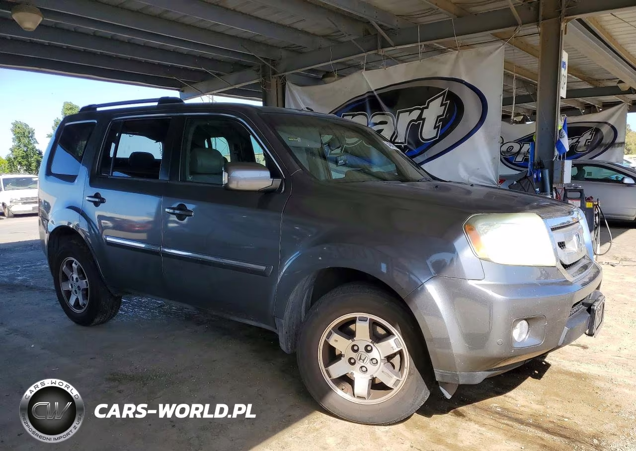 2011 Honda Pilot Touring VIN:5FNYF4H98BB009089 - 4