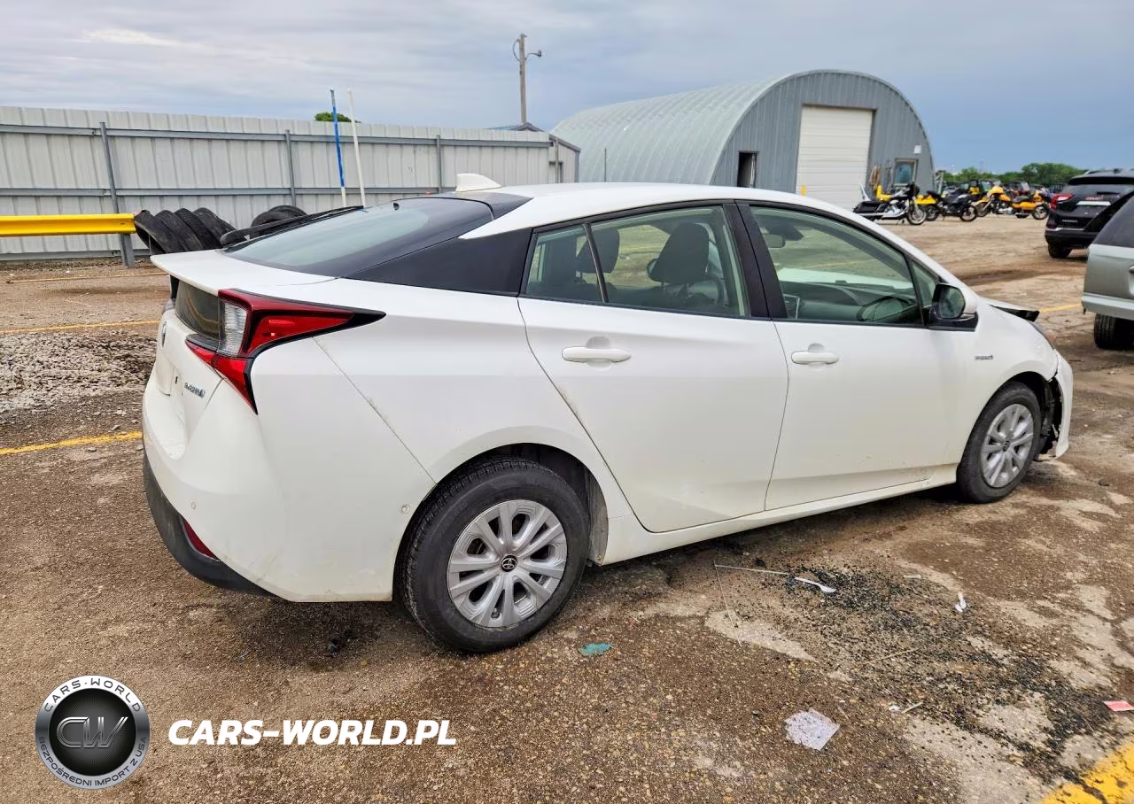 2020 Toyota Prius Le VIN:JTDKARFU7L3110017 - 3