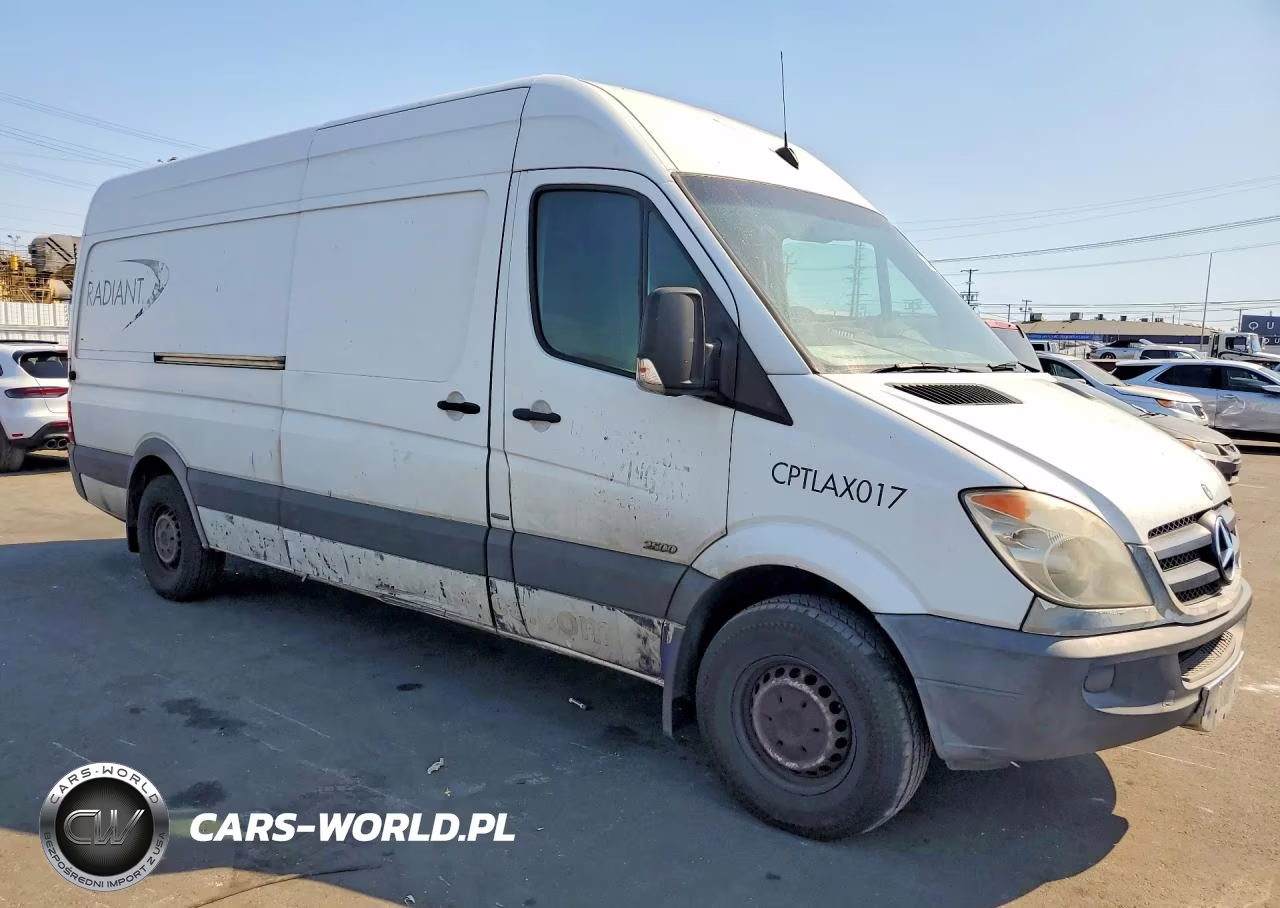 2013 Mercedes-Benz Sprinter 2500 VIN:WD3PE8CC6D5754642 - 4