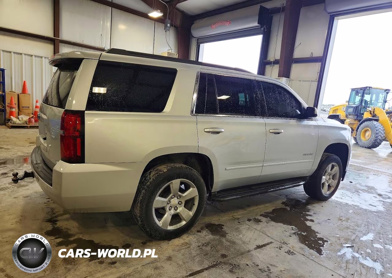 2017 Chevrolet Tahoe K1500 Ls VIN:1GNSKAKC5HR262241 - 3