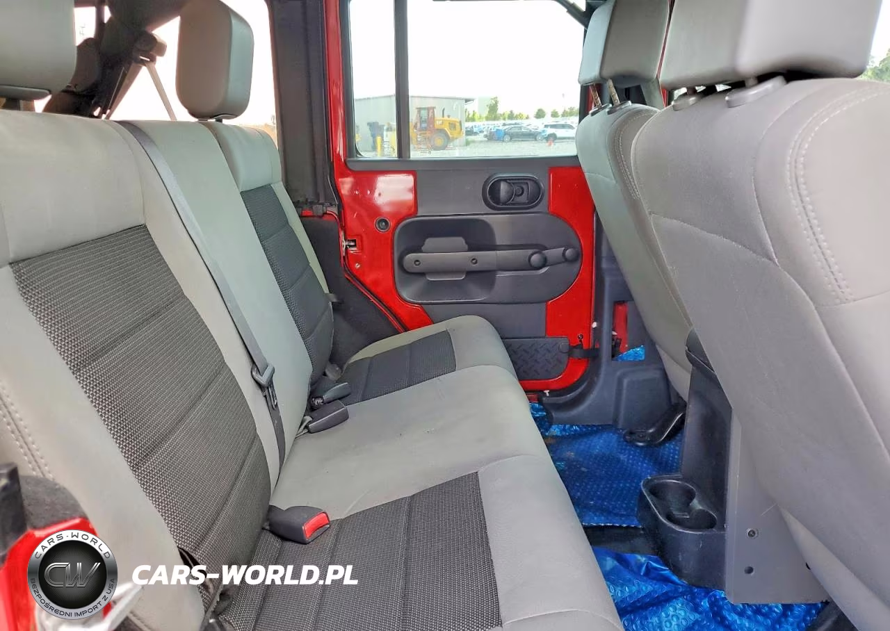 2009 Jeep Wrangler Unlimited X VIN:1J4GA39159L708100 - 10