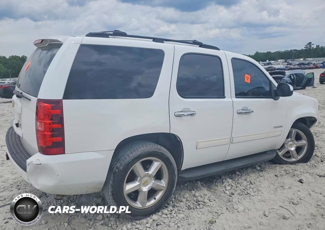 2013 Chevrolet Tahoe C1500 Ls VIN:1GNSCAE06DR361403 - 3