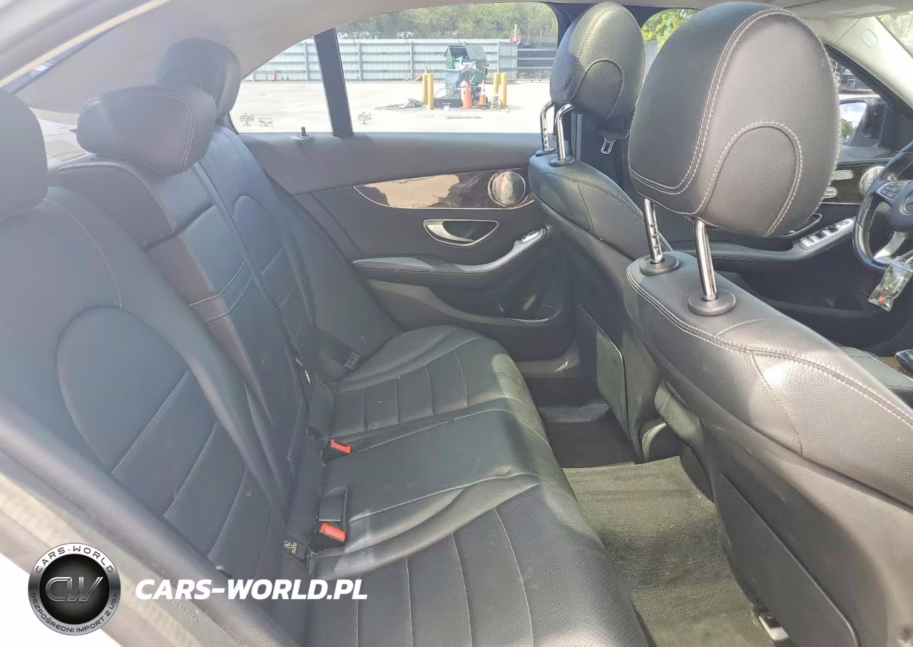 2016 Mercedes-Benz C 300 4Matic VIN:55SWF4KB8GU172432 - 10