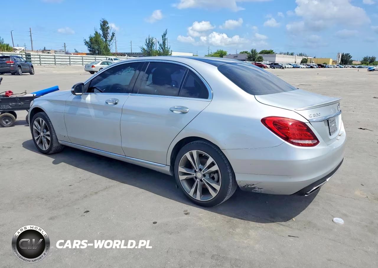 2016 Mercedes-Benz C 300 4Matic VIN:55SWF4KB8GU172432 - 2