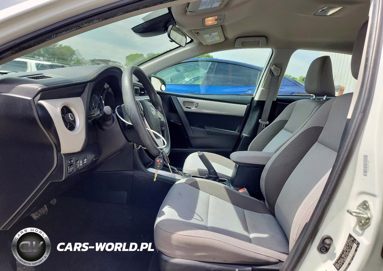 2018 Toyota Corolla Le VIN:2T1BURHE5JC069274 - 7
