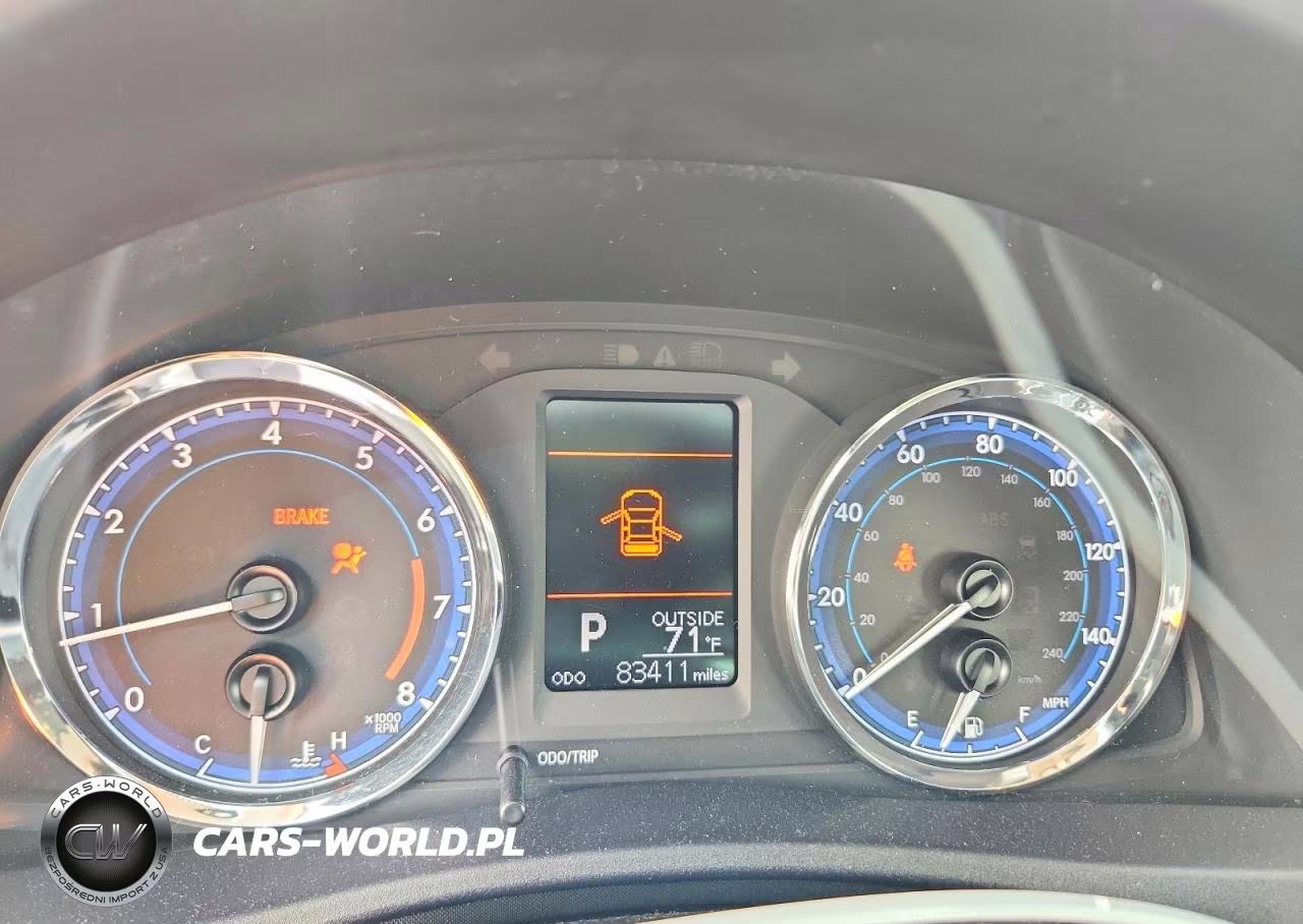 2018 Toyota Corolla Le VIN:2T1BURHE5JC069274 - 9