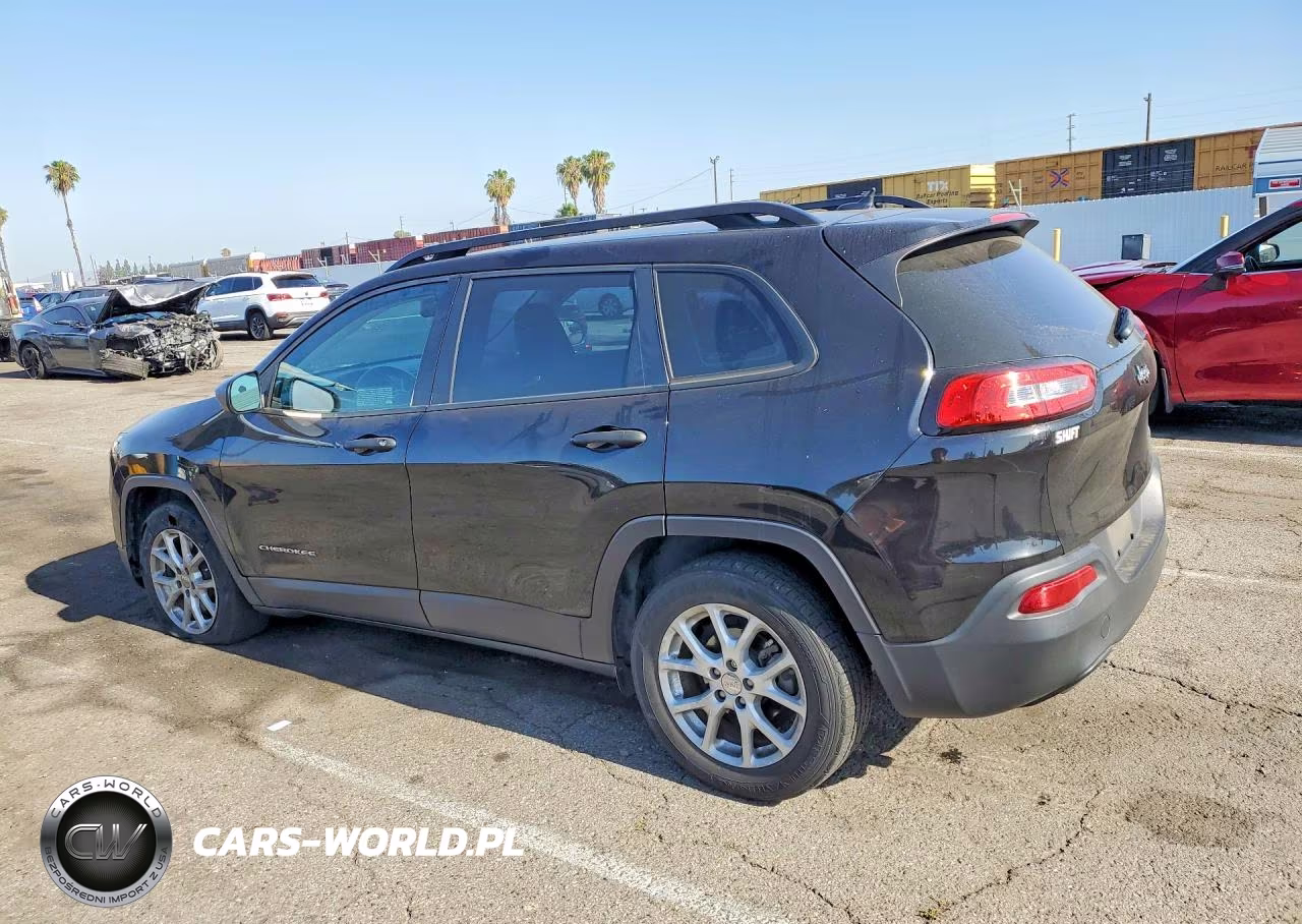 2015 Jeep Chereokee VIN:1C4PJLABXFW694974 - 2