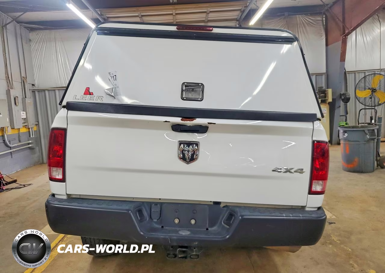 2023 Ram 1500 Classic Tradesman VIN:1C6RR7ST0PS537602 - 6