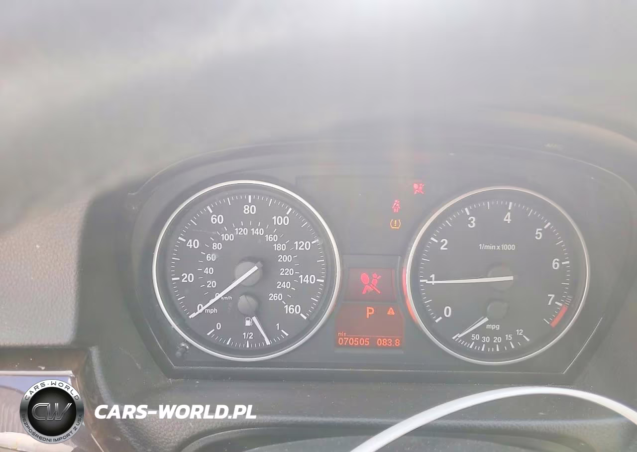 2011 BMW 328 I VIN:WBAPH7G57BNN02153 - 9