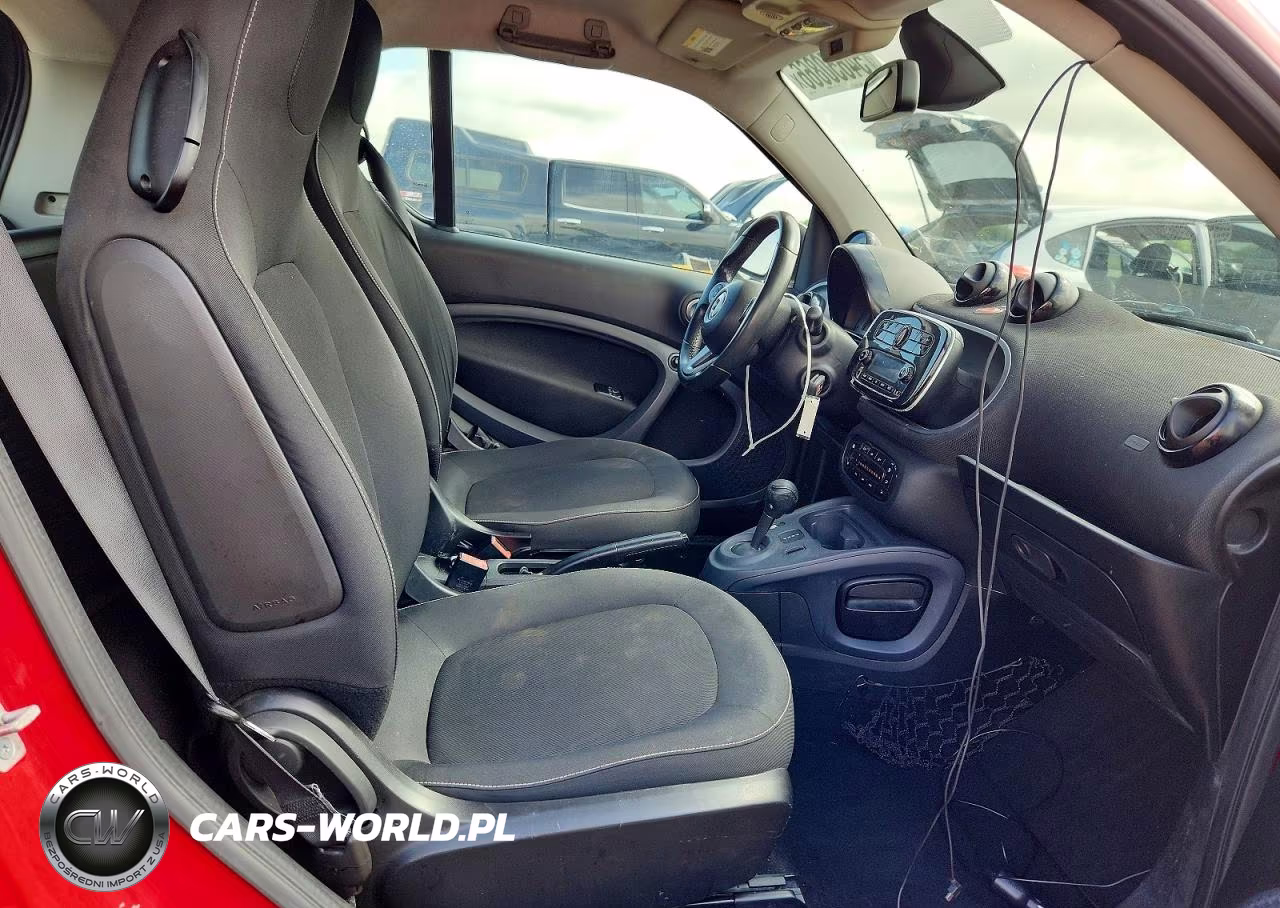 2018 Smart Fortwo VIN:WMEFJ9BA0JK283377 - 10