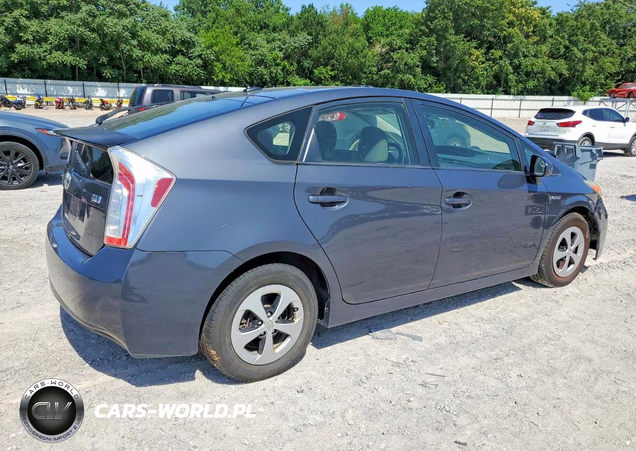2013 Toyota Prius Three VIN:JTDKN3DU3D1624108 - 3