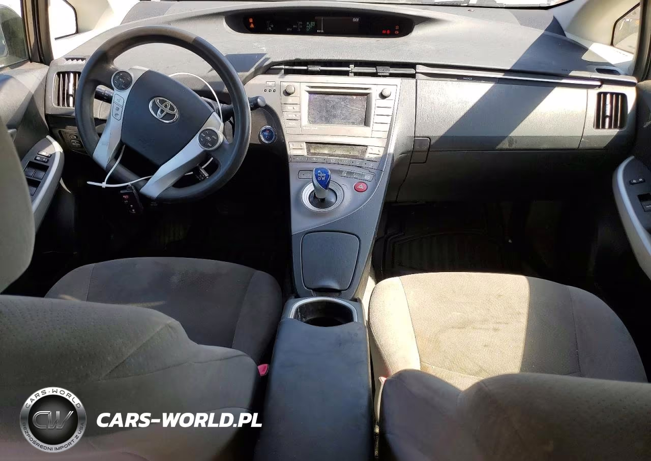2013 Toyota Prius Three VIN:JTDKN3DU3D1624108 - 8