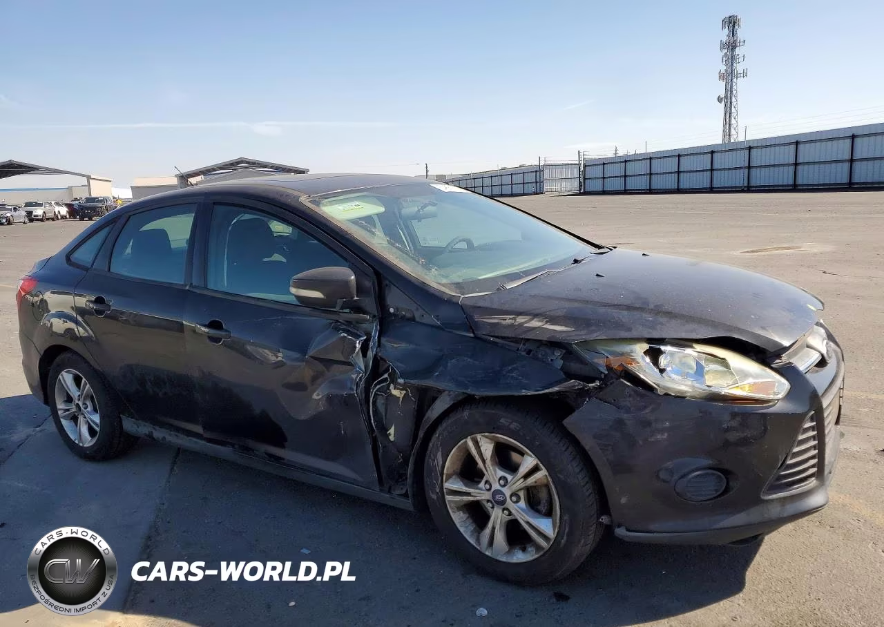 2014 Ford Focus Se VIN:1FADP3F20EL150418 - 4