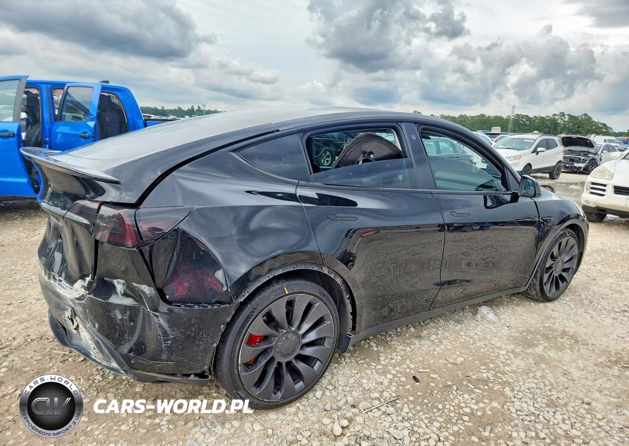 2021 Tesla Model Y VIN:5YJYGDEF7MF202067 - 3