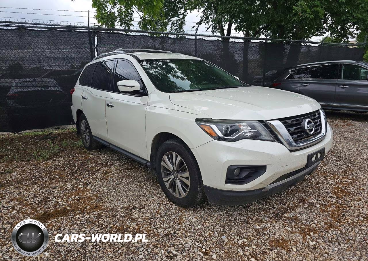 2018 Nissan Pathfinder Sv