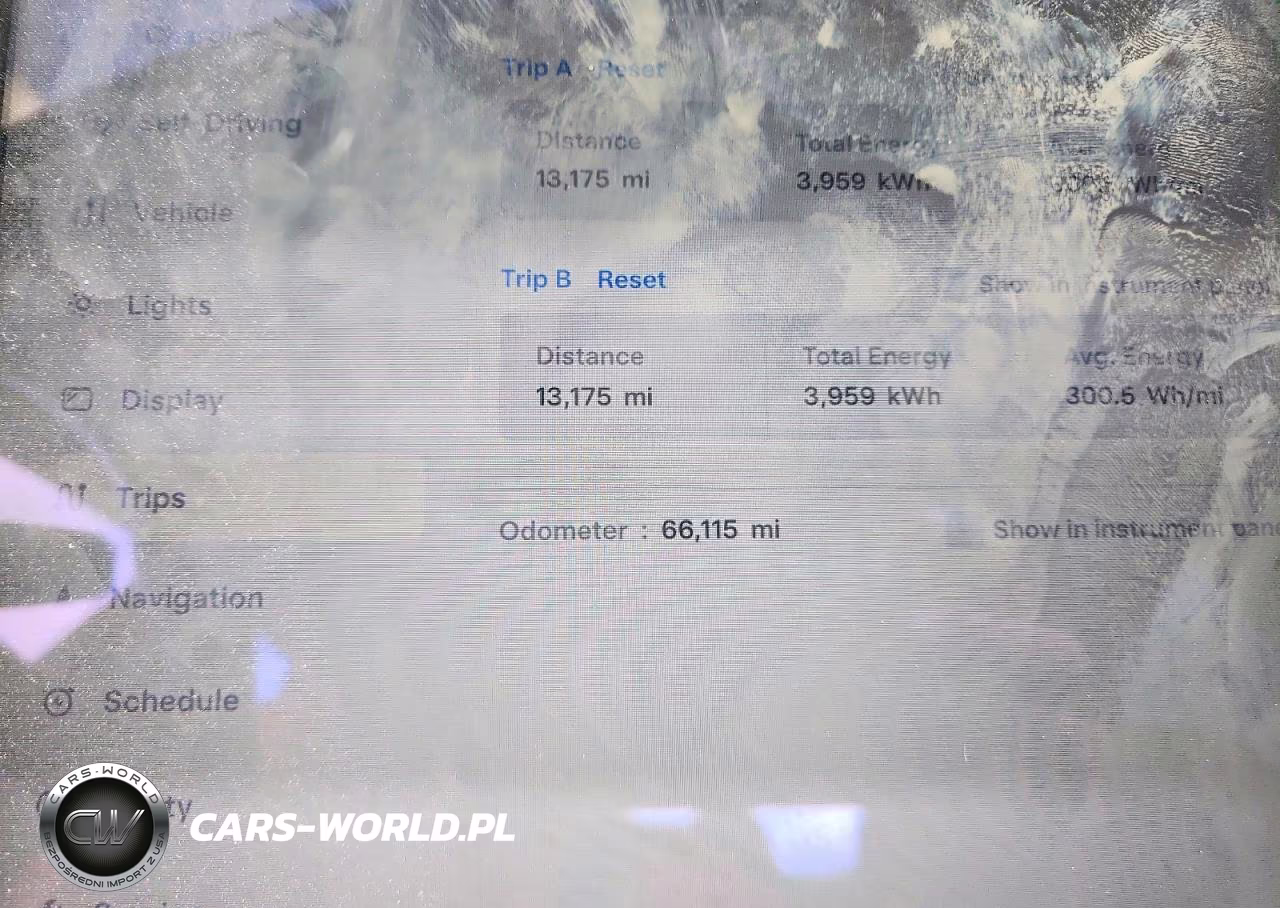 2019 Tesla Model S VIN:5YJSA1E28KF305109 - 9