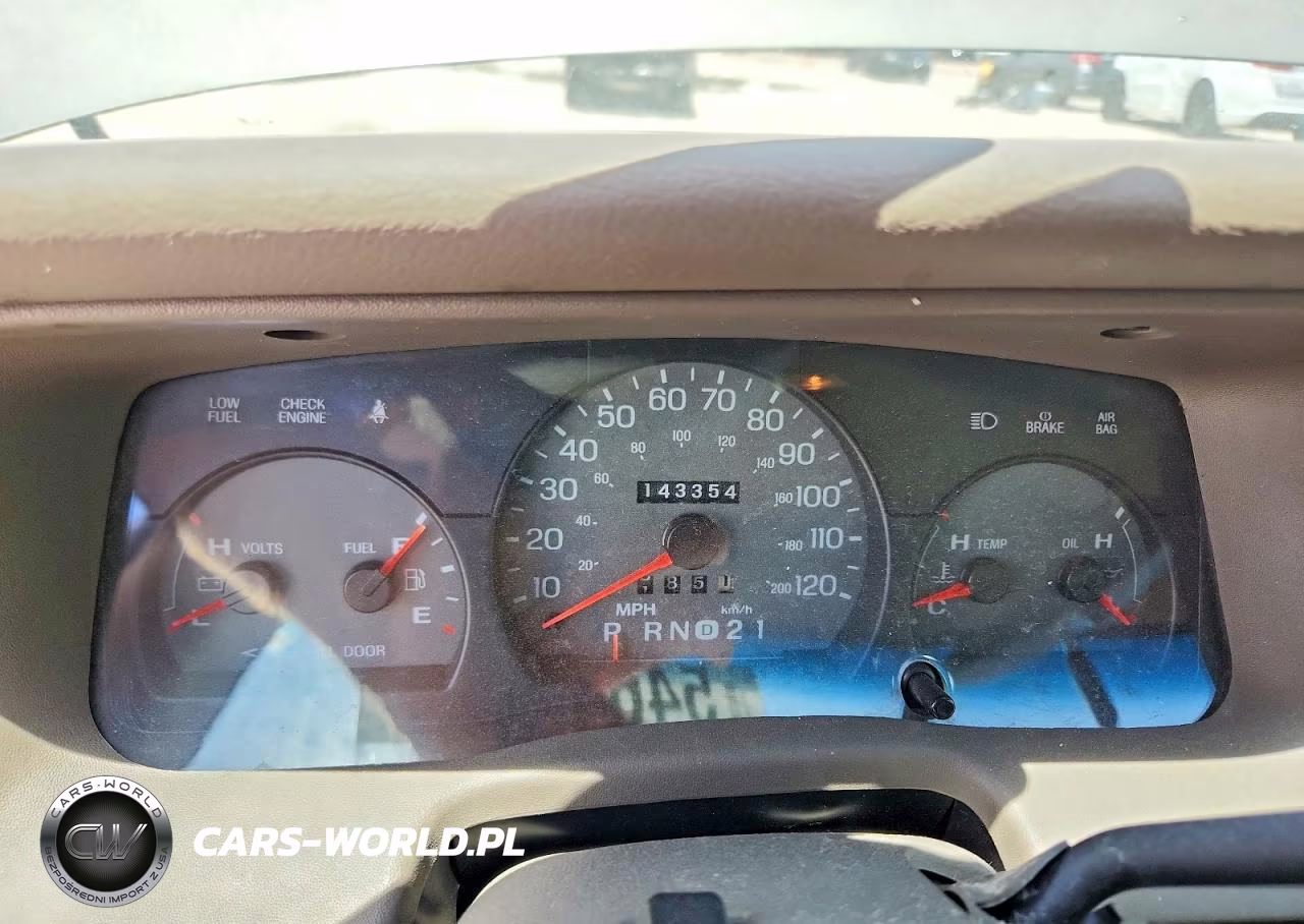2000 Mercury Grand Marquis Gs VIN:2MEFM74W5YX675960 - 9