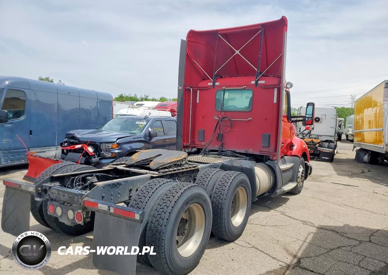2020 Kenworth Constructi - Semi Truck VIN:1XKYD49X9LJ424388 - 4