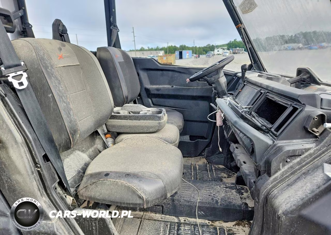 2026 Can-Am Defender Utility Vehicle VIN:3JBKAAX40TK000021 - 5