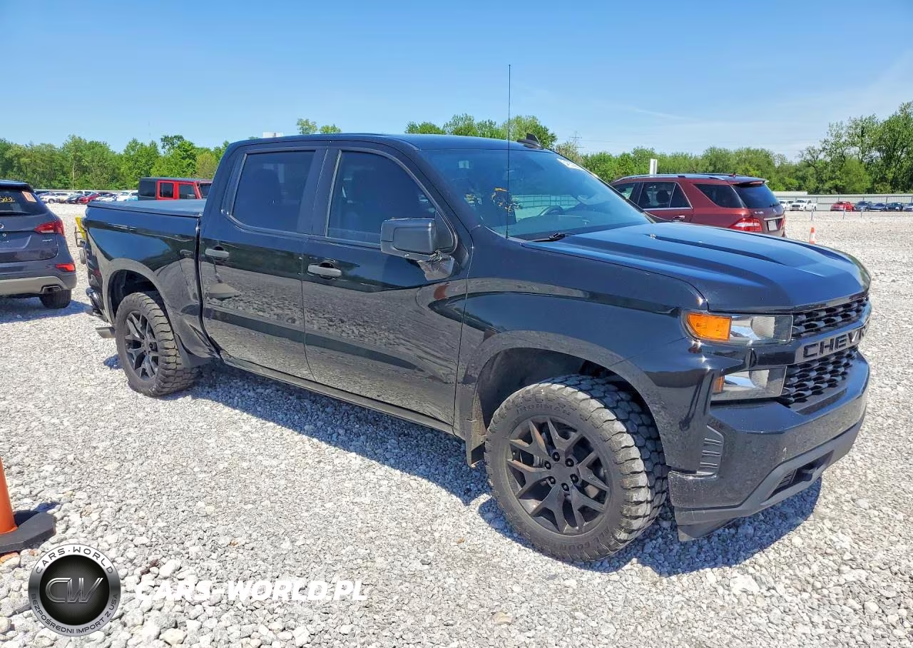 2021 Chevrolet Silverado K1500 Custom VIN:3GCPYBEK9MG254305 - 4