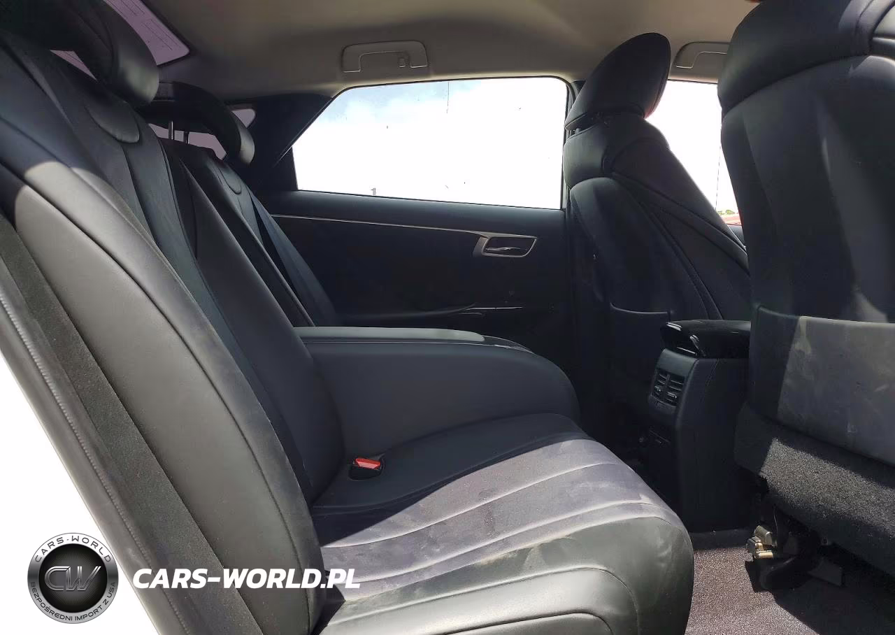 2018 Toyota Mirai Base VIN:JTDBVRBDXJA004941 - 10