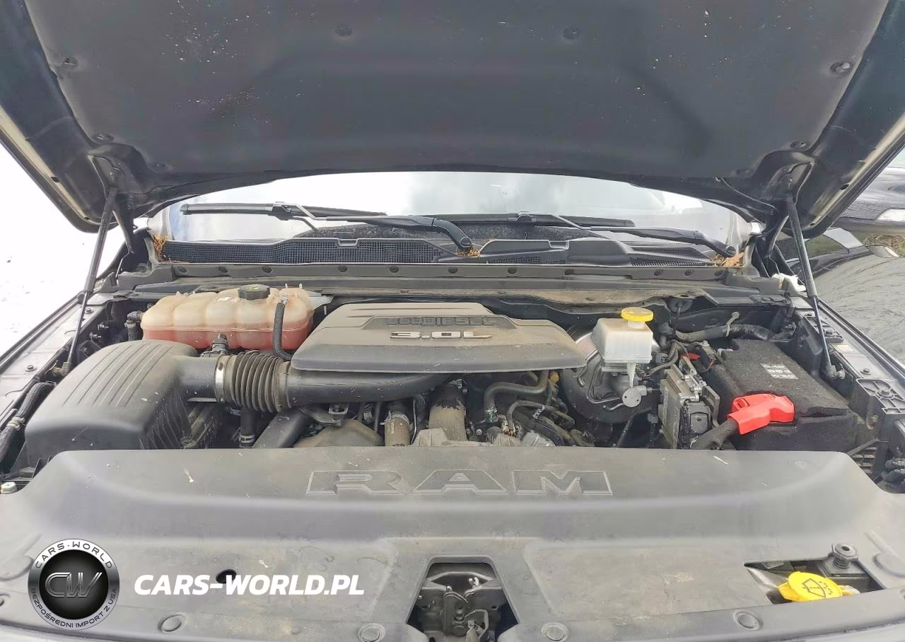 2022 Ram 1500 Laramie VIN:1C6SRFJM1NN429300 - 11