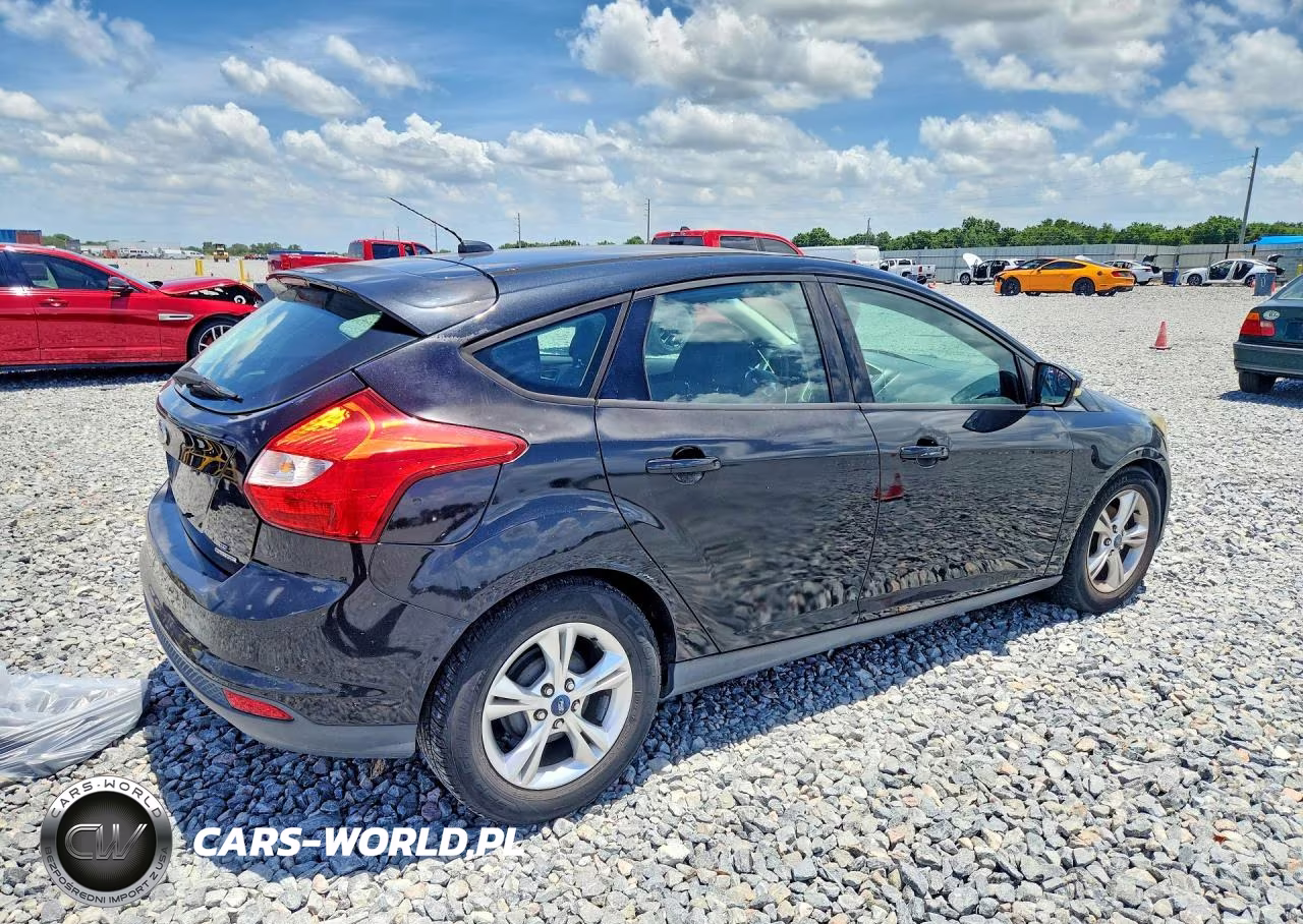 2013 Ford Focus Se VIN:1FADP3K22DL265445 - 3
