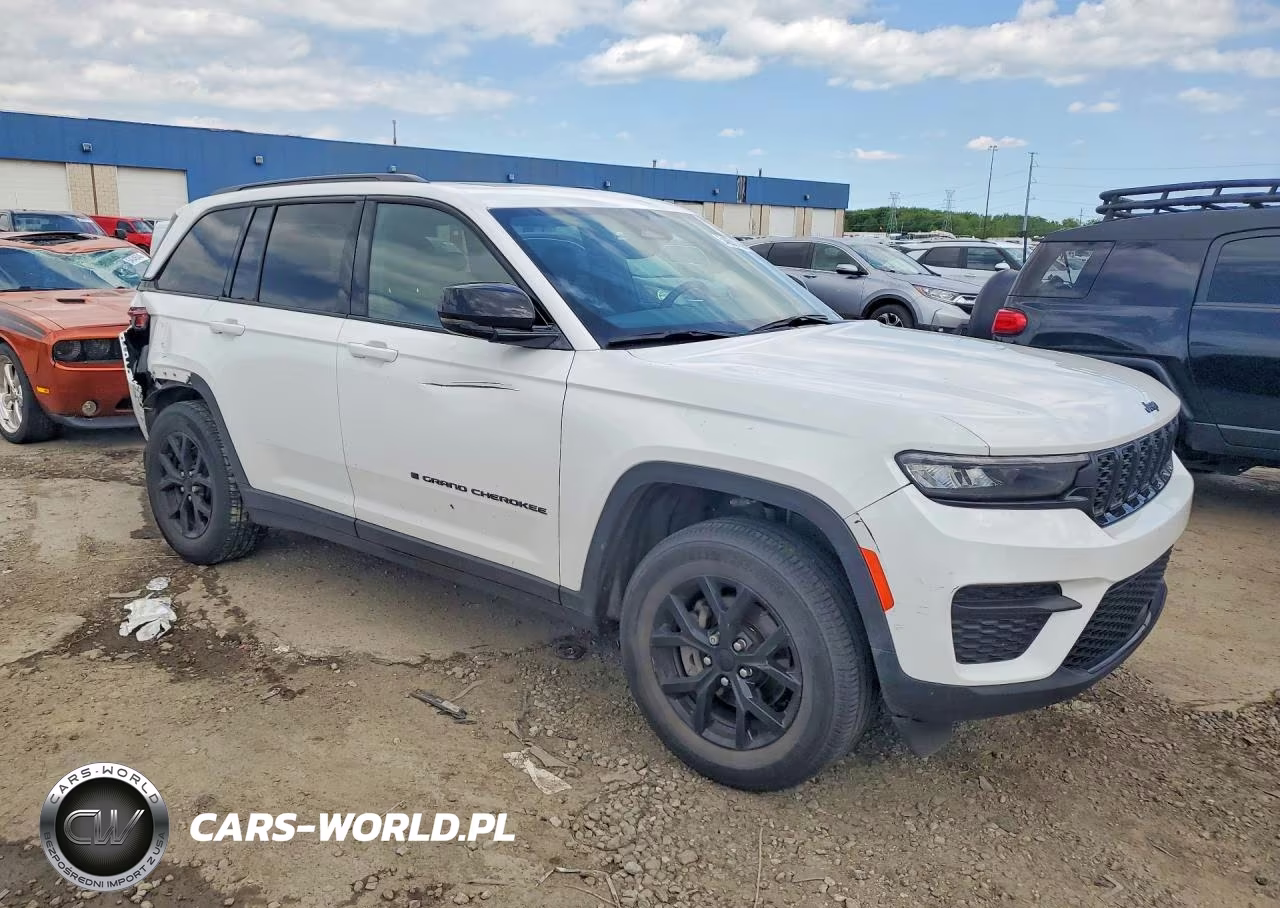 2024 Jeep Grand Cherokee Laredo VIN:1C4RJHAG7RC243380 - 4